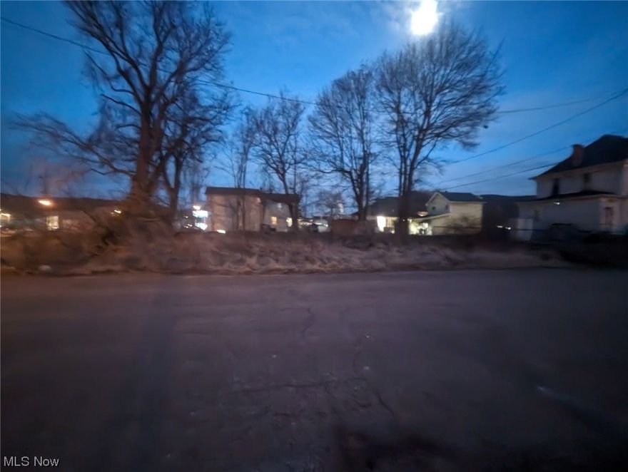 Beautiful lot in East Liverpool!