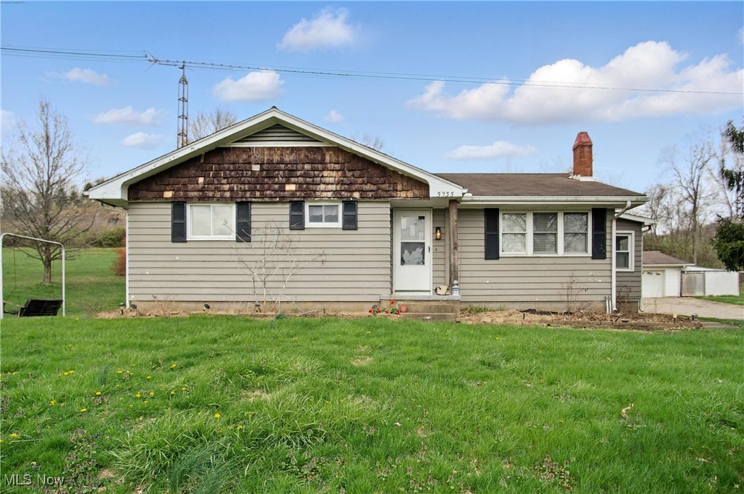 5235 Raiders Road, Frazeysburg, Ohio image 2