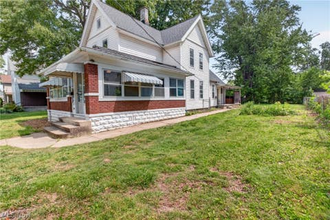 Tiny photo for 170 Whittlesey Avenue, Norwalk, OH 44857 (MLS # 5216842)