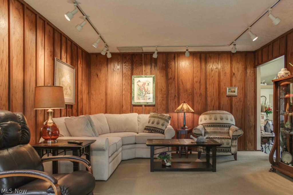 Village/Silver Lake - Residential