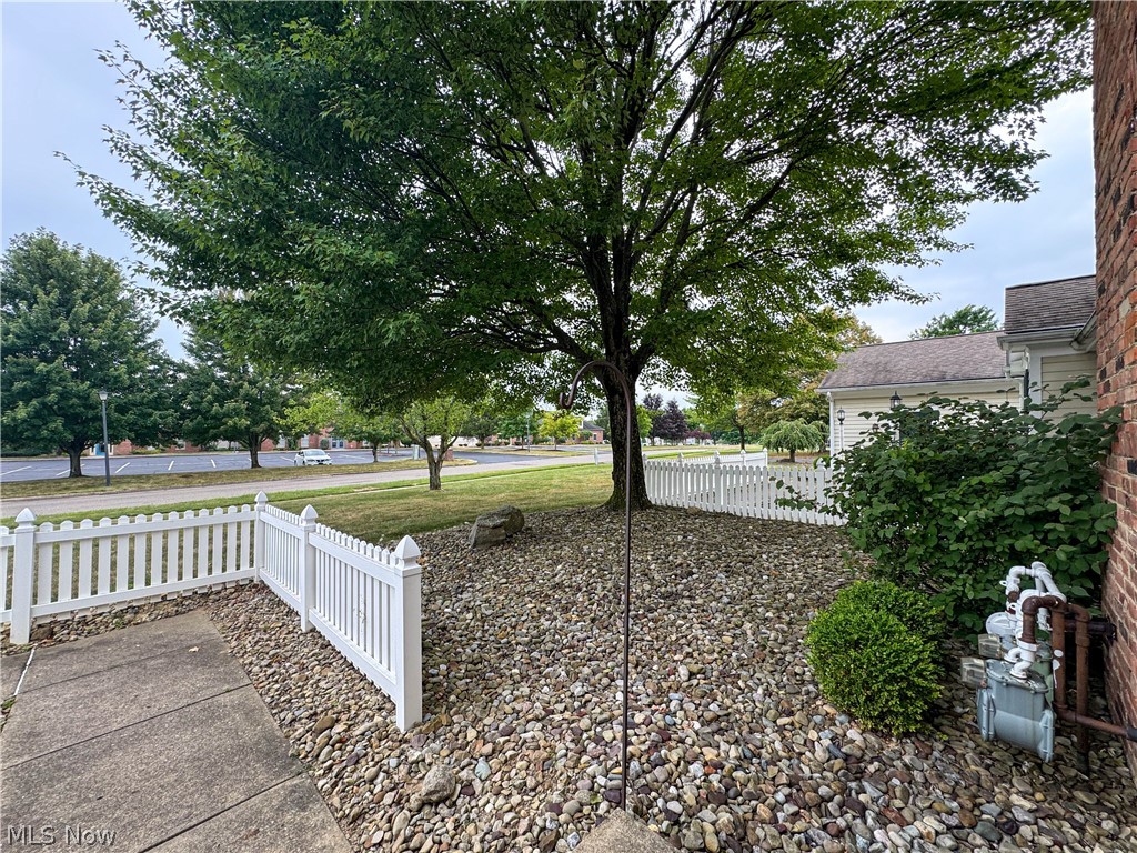 Applewoods Cross Condo - Residential