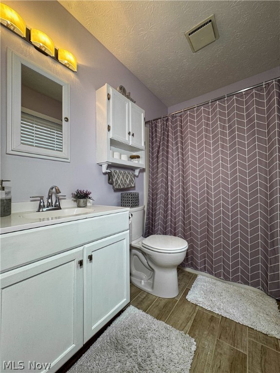 Applewoods Cross Condo - Residential