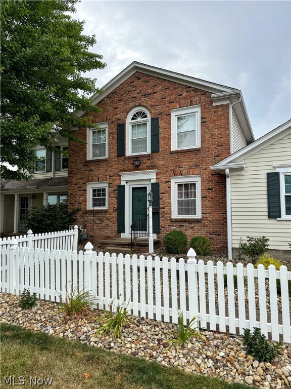 Applewoods Cross Condo - Residential