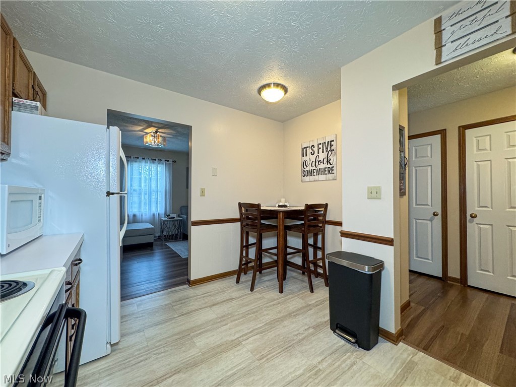 Applewoods Cross Condo - Residential