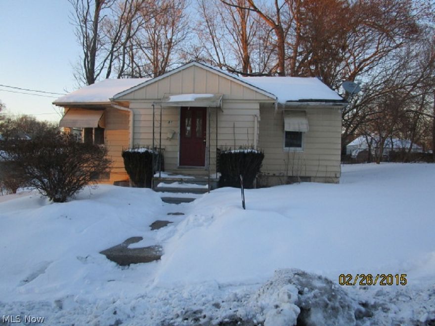 Unique ranch style house with walk-out basement. Wood floors throughout. Eat-in kitchen with door out to deck in back yard. Full basement with laundry hook-ups. 2-car detached garage. Needs some TLC and updating. Convenient location! Employees and family members residing with employees of JP Morgan Chase Bank, N.A., its affiliates or subsidiaries are strictly prohibited from directly or indirectly purchasing any property owned by JP Morgan Chase Bank, N.A. All offers must be submitted with pre-approval letter or proof of funds.