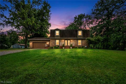 Homes For Sale - 615 Salt Springs Road<br/> Warren, OH 44440