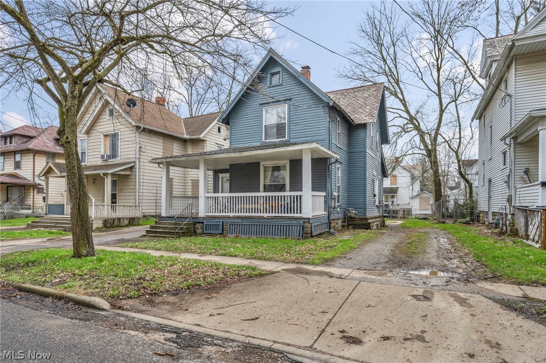 Gates - Residential Income