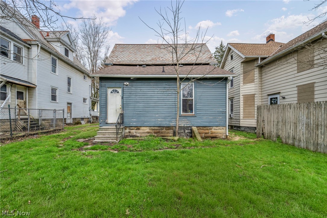 Gates - Residential Income