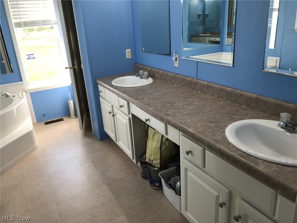 Connecticut Western Reserve - Residential