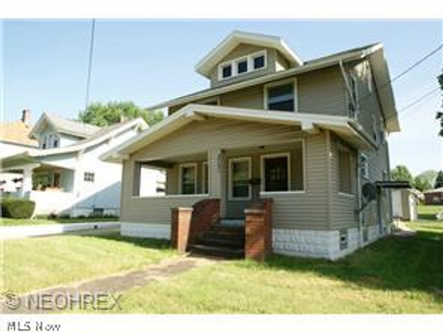 Beautiful updated 3 bedroom home.  Newer carpet, newer wood floors, 2 car detached garage. Brand new roof.  A must see!  Possible seller financing available if needed.