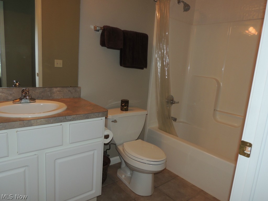 Wyndgate Club Condos - Residential Lease