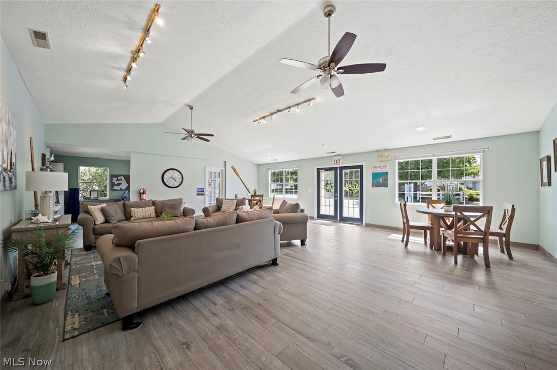 Mariners Point - Residential