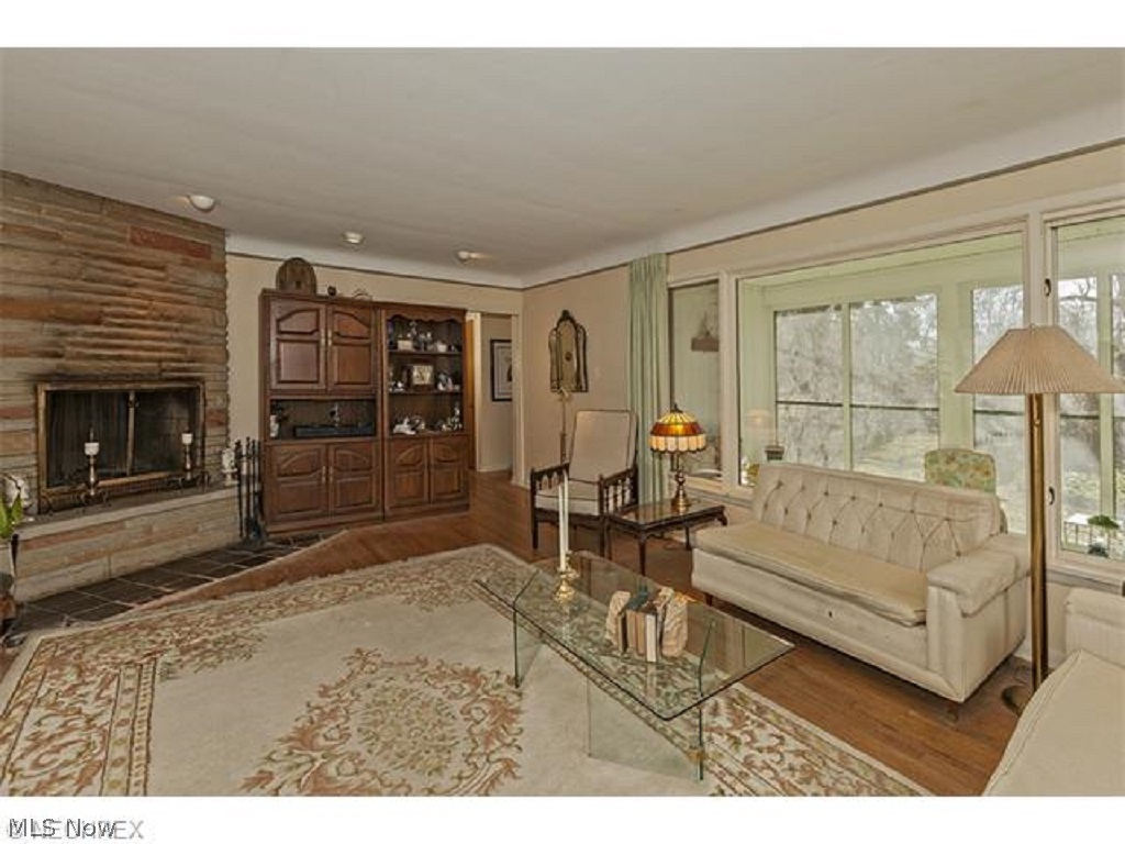 Bollingbrook Acres - Residential