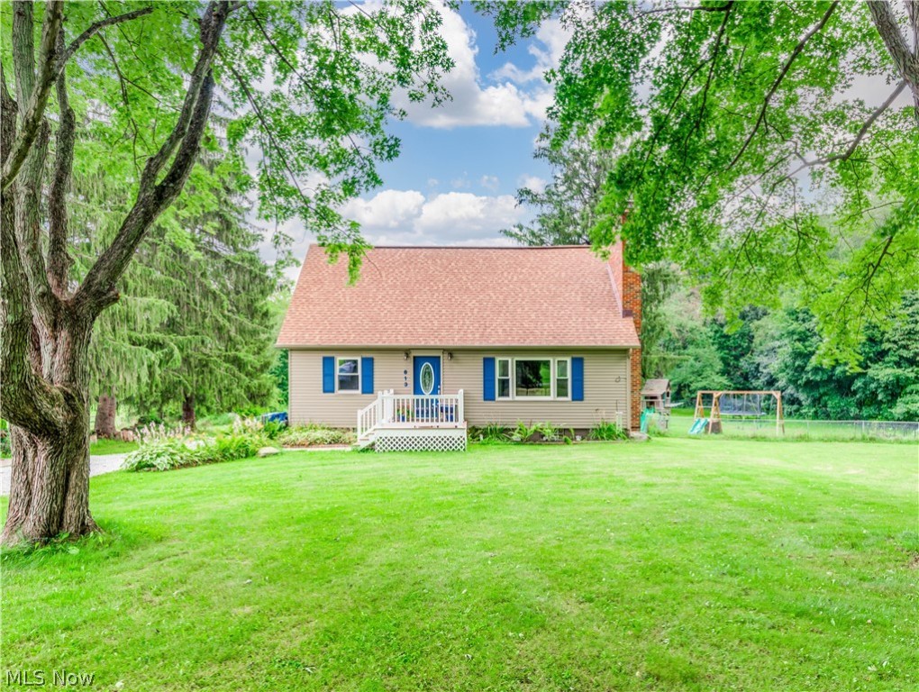 Welcome to 613 West Comet in Manchester LSD. More information coming soon. Available to view on 7/30/2021