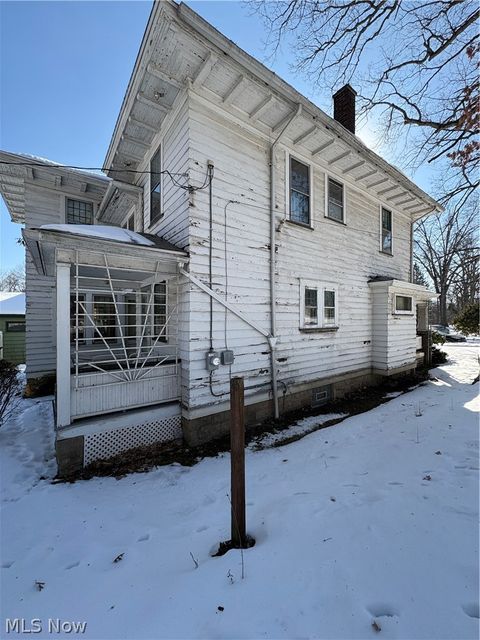 Tiny photo for 156 Halleck Street, Youngstown, OH 44505 (MLS # 5187048)