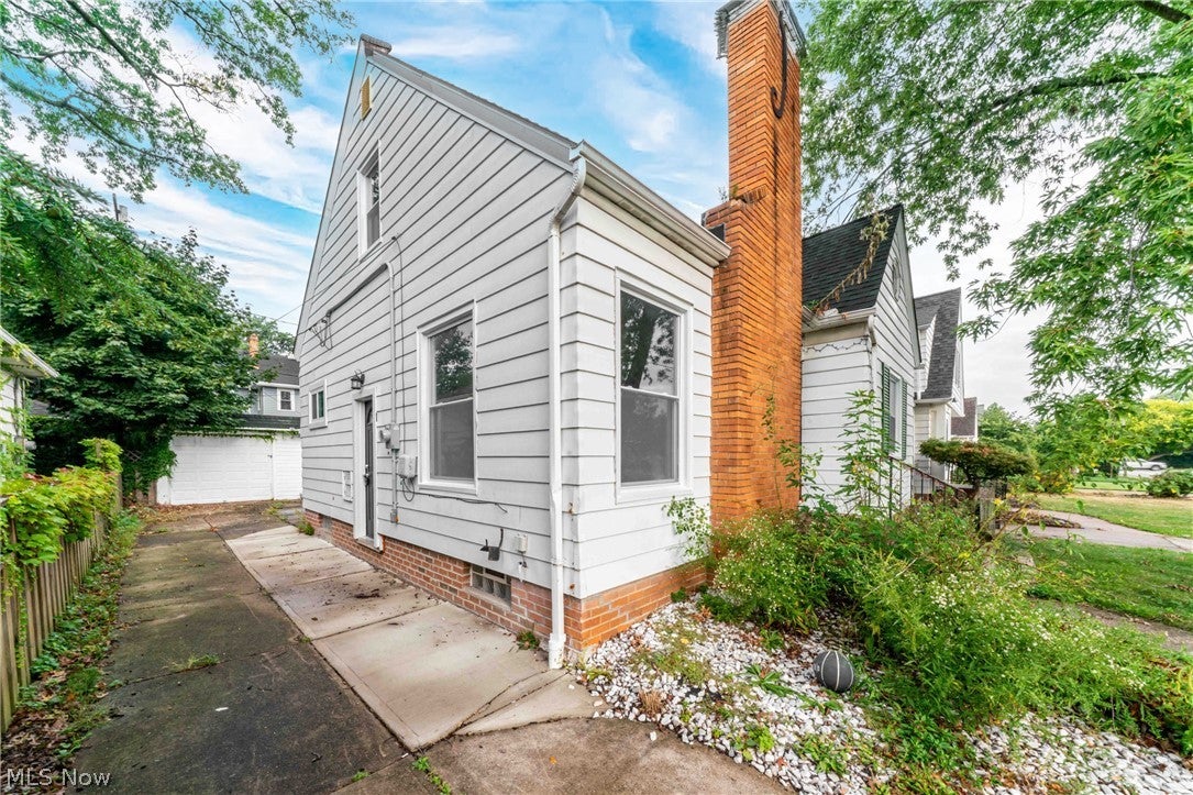 3114 W 160th Street