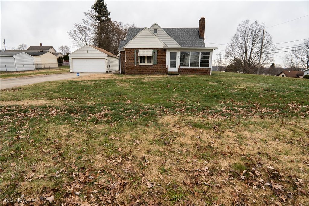 Photo of 333 17th Street NW, Barberton, OH 44203 (MLS # 5178164)
