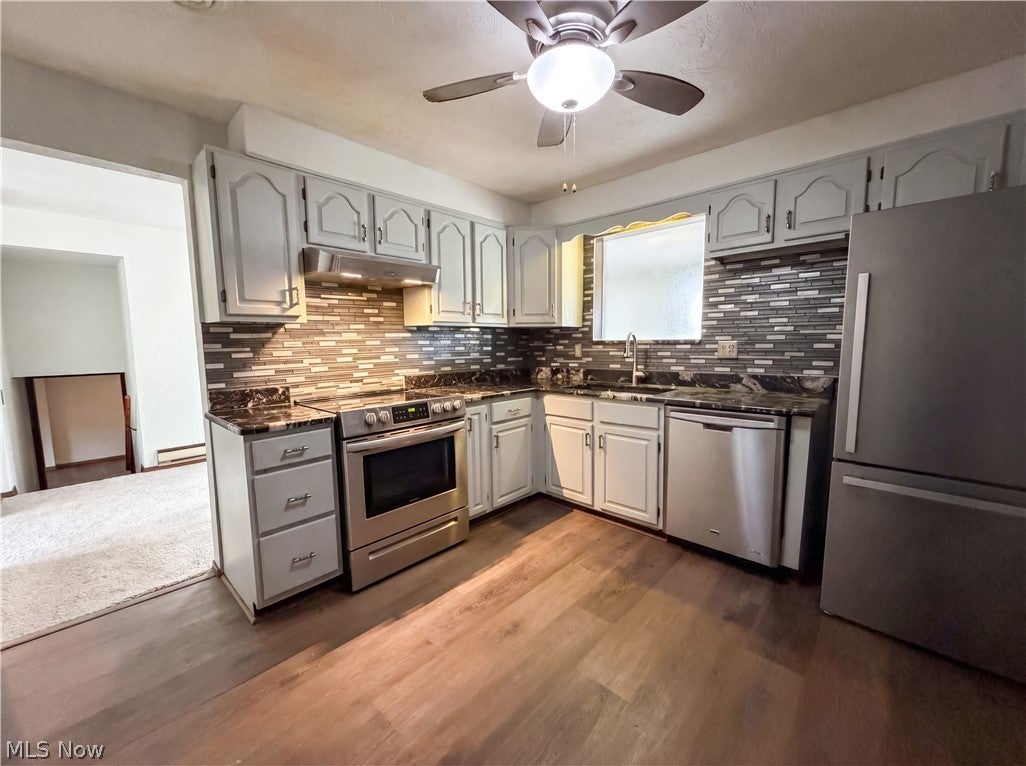 1015 Kingsway Drive