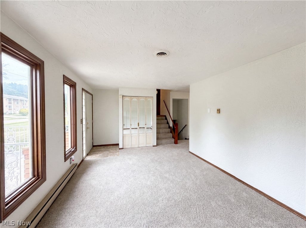 1015 Kingsway Drive