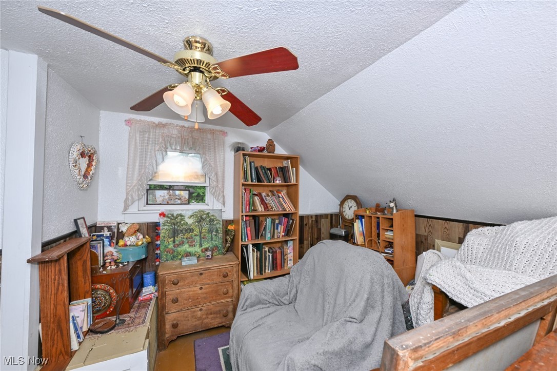 3444 Hiwood Avenue, Stow, Ohio image 27