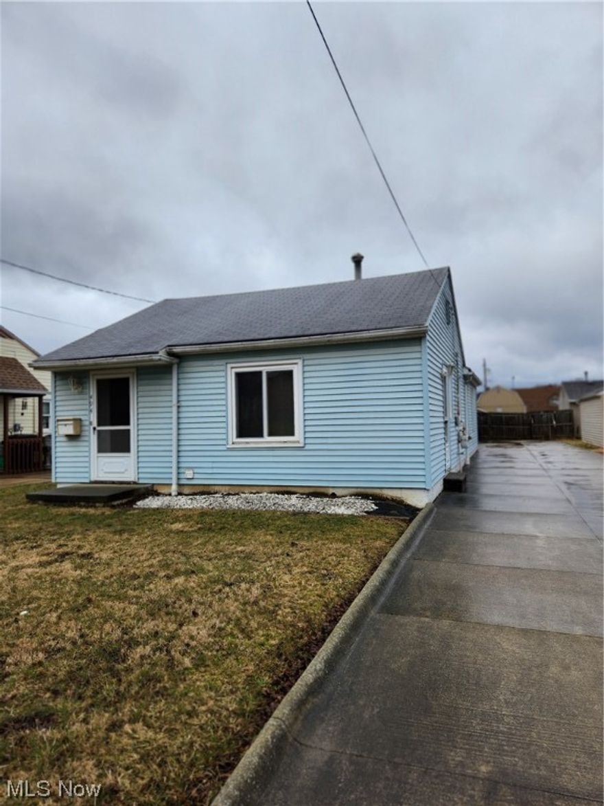 Ranch style house with 4 bedrooms and 1 bath. Close to Freeway and stores. The roof appears to be in average condition. Has vinyl replacement siding & vinyl windows, furnace and hot water tank are newer. The 3 car garage is newer, mechanics dream garage. Garage is insulated with 2 garage door openers and drain. House needs some some TLC. Some drywall repairs, paint and flooring.