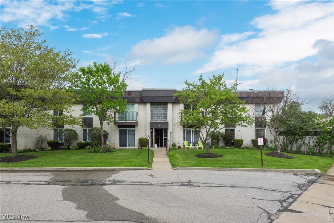 8381 N Akins Road #H-7, North Royalton, Ohio image 3