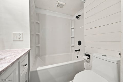 Tiny photo for 5570 Barton Road #405, North Olmsted, OH 44070 (MLS # 5253555)