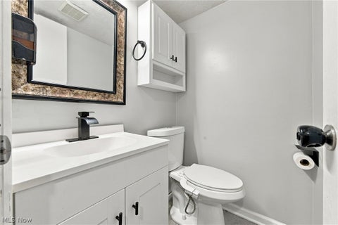 Tiny photo for 5570 Barton Road #405, North Olmsted, OH 44070 (MLS # 5253555)