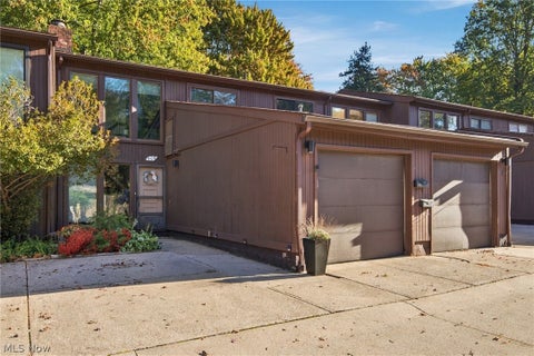 Tiny photo for 5570 Barton Road #405, North Olmsted, OH 44070 (MLS # 5253555)