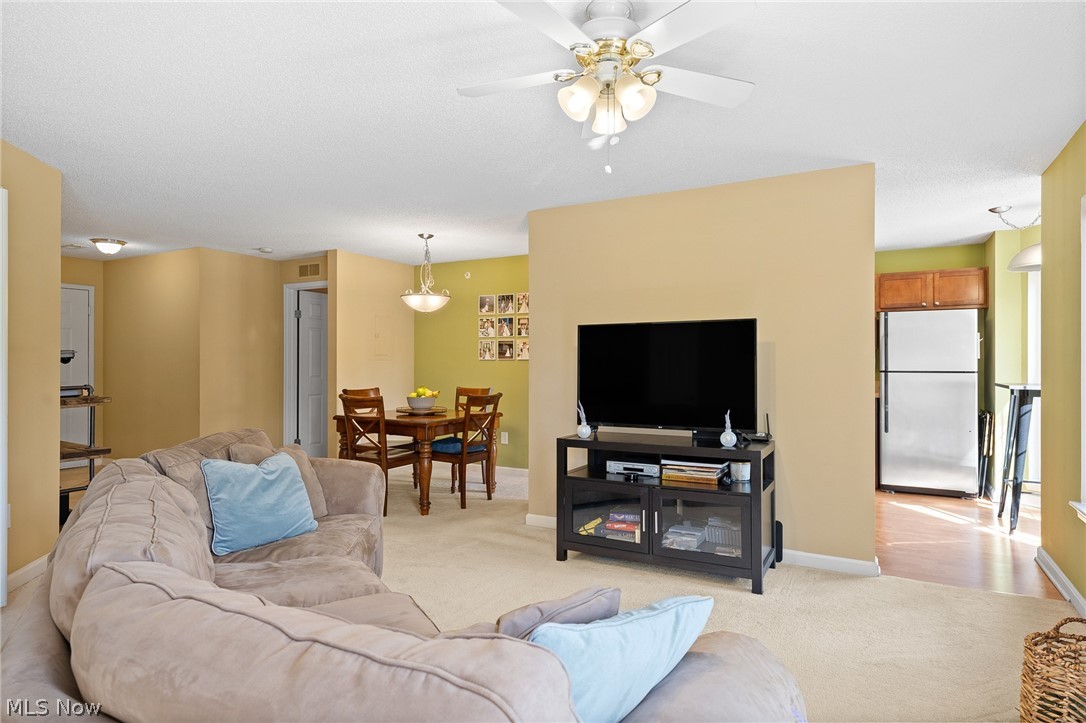 Fox Hollow @ Woodhawk - Residential