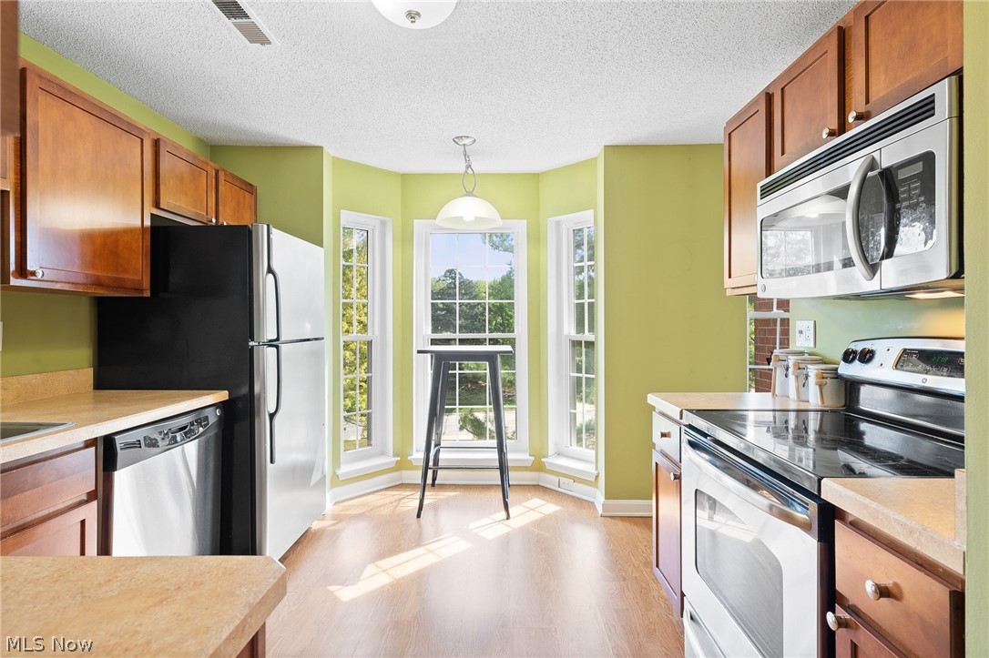 Fox Hollow @ Woodhawk - Residential