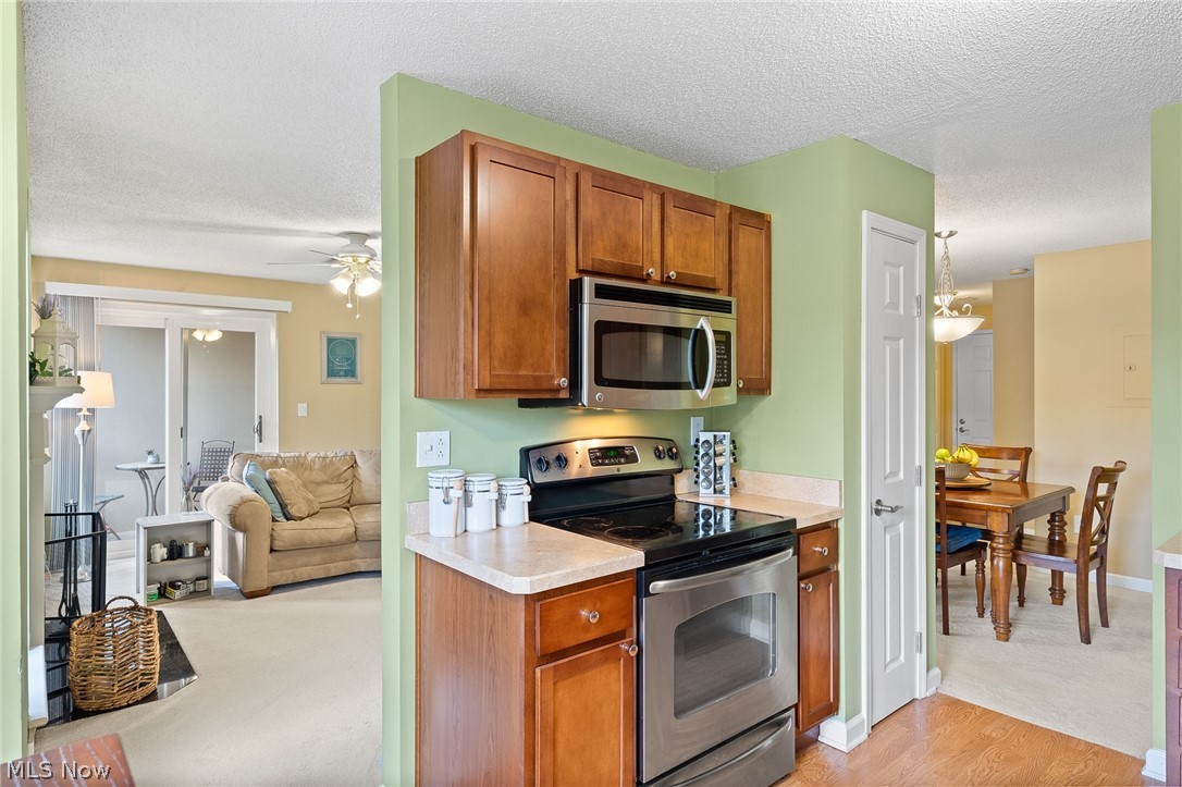 Fox Hollow @ Woodhawk - Residential