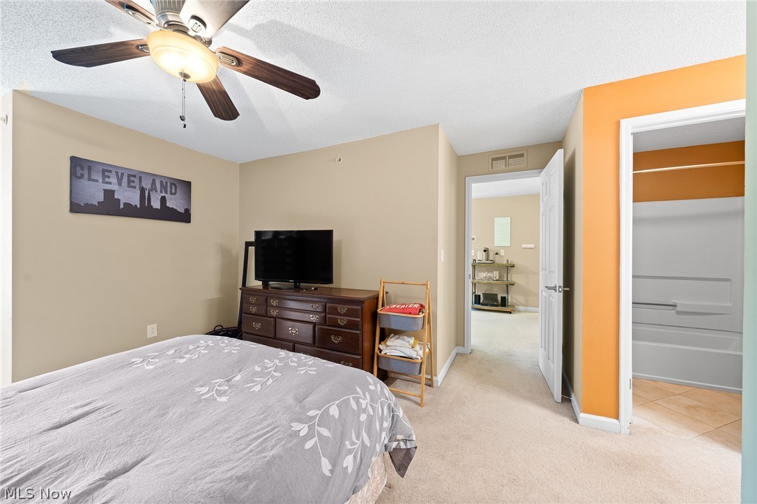 Fox Hollow @ Woodhawk - Residential