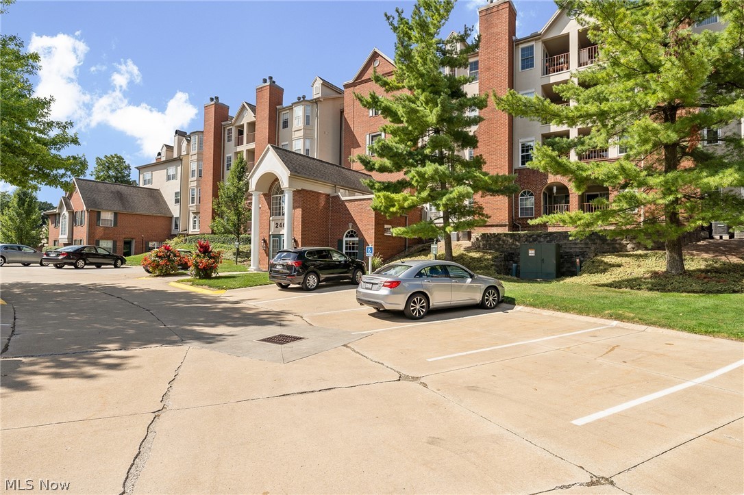 Fox Hollow @ Woodhawk - Residential