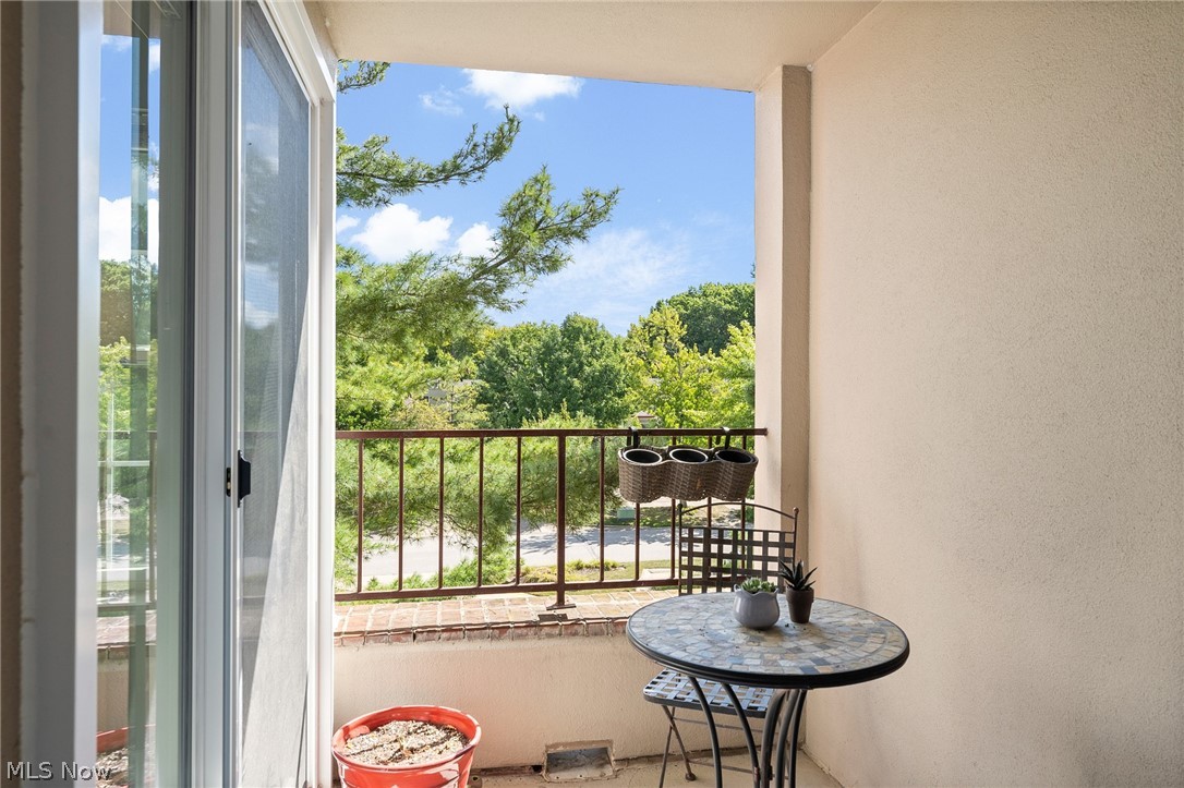 Fox Hollow @ Woodhawk - Residential