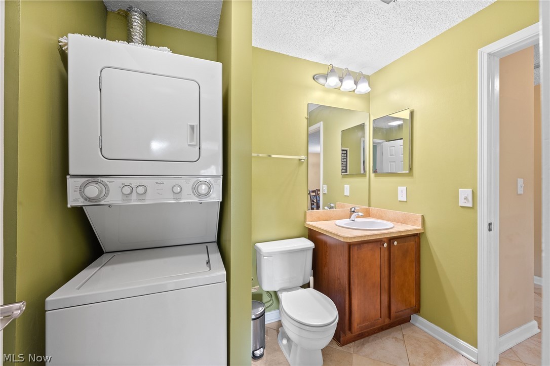 Fox Hollow @ Woodhawk - Residential