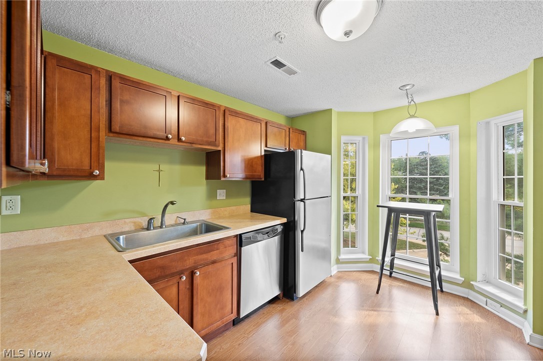 Fox Hollow @ Woodhawk - Residential