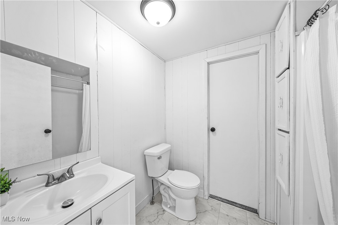 186 W Main Street, West Farmington, Ohio image 14