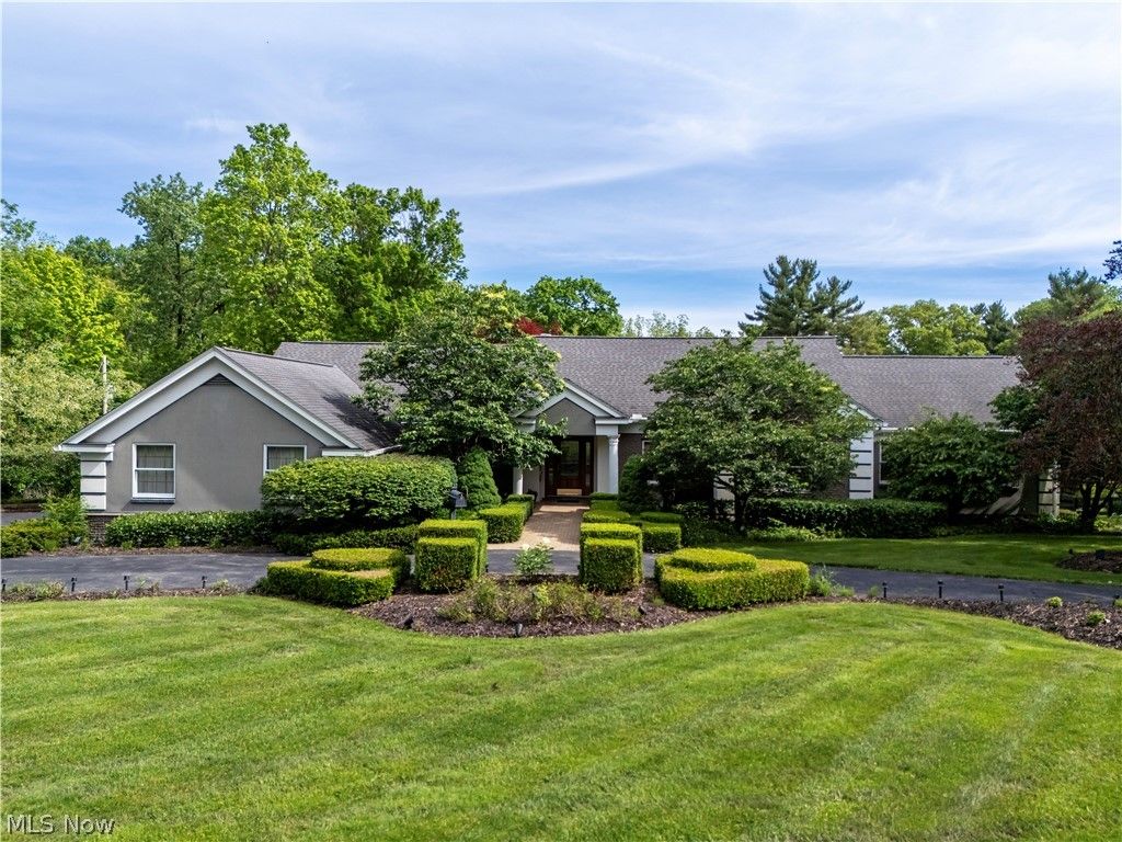 Photo of 330 N Countryside Drive, Ashland, OH 44805 (MLS # 5213628)