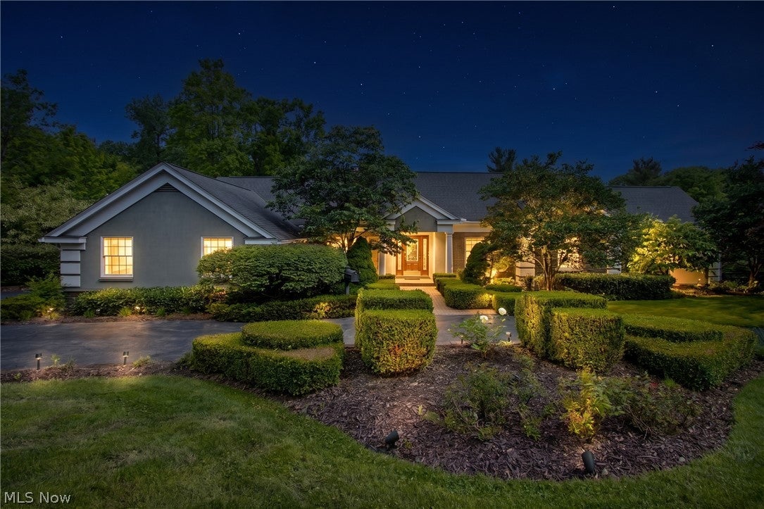 330 N Countryside Drive