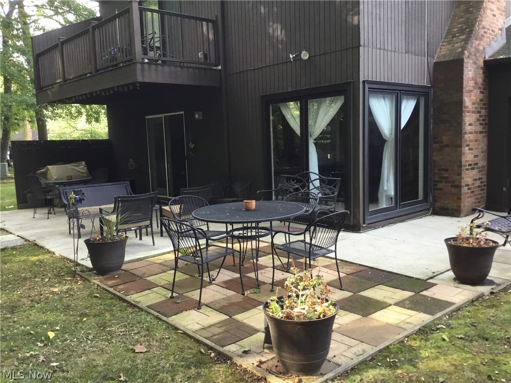 Oakshore Green Condo Ph 04 - Residential