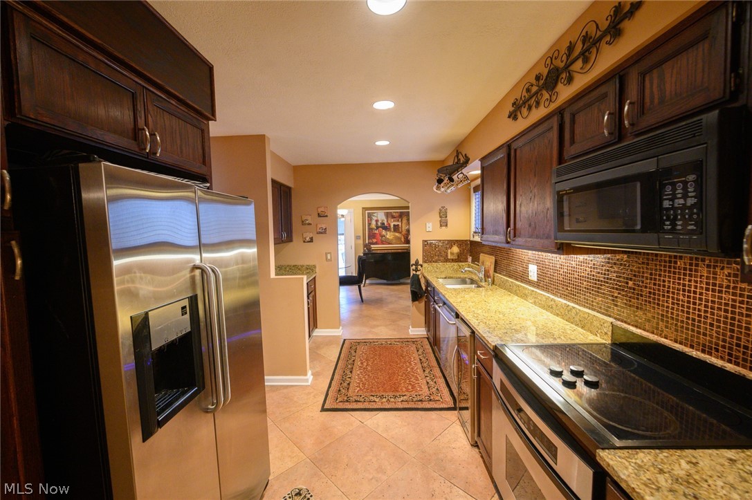 Oakshore Green Condo Ph 04 - Residential