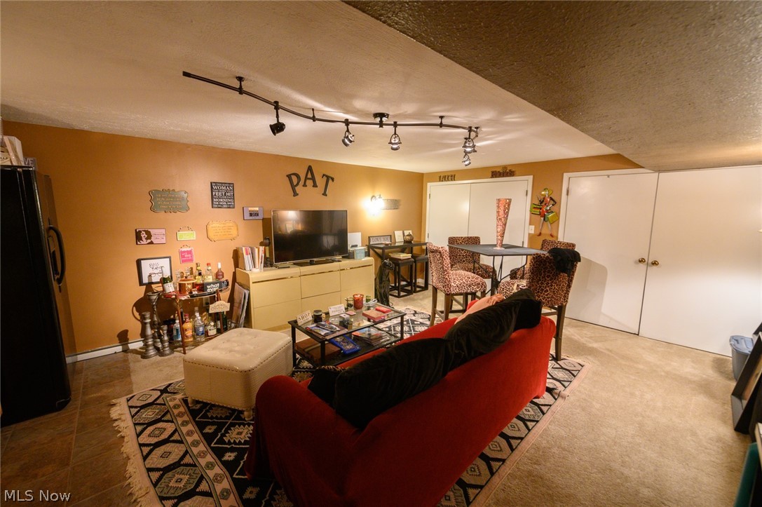 Oakshore Green Condo Ph 04 - Residential