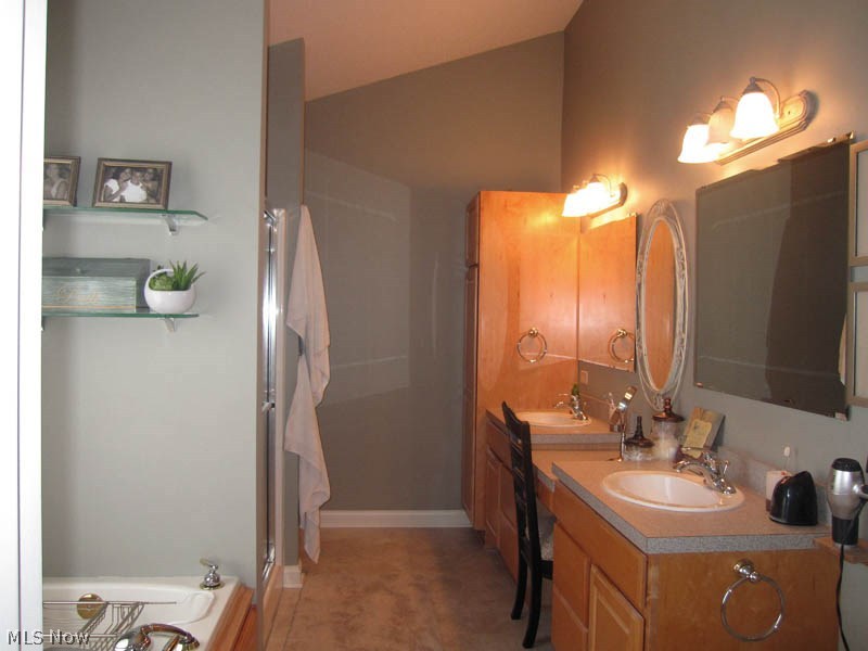 Forest Lakes Ph 04 - Residential