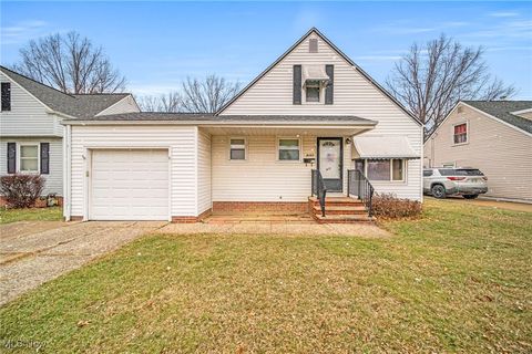 Photo of 29107 Edgewood Drive, Willowick, OH 44095 (MLS # 5179559)
