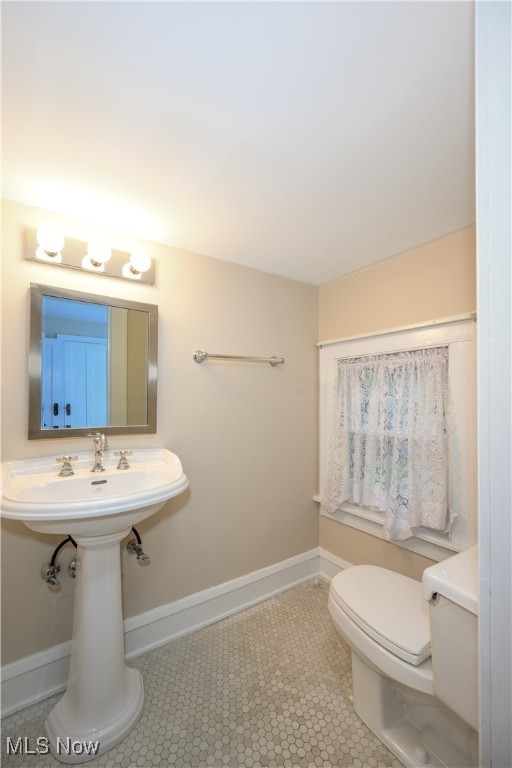 700 Knoll Street, North Canton, Ohio image 32