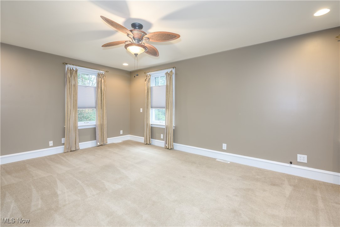 700 Knoll Street, North Canton, Ohio image 25