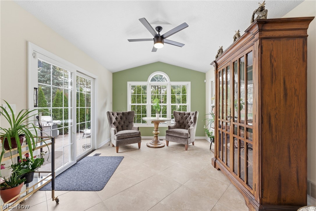 Saint James - Residential