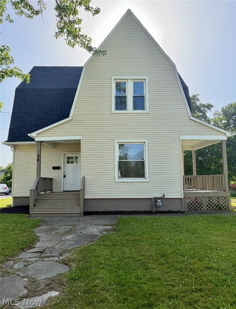 Homes For Sale - 38 Belmont Avenue<br/> Niles, OH 44446