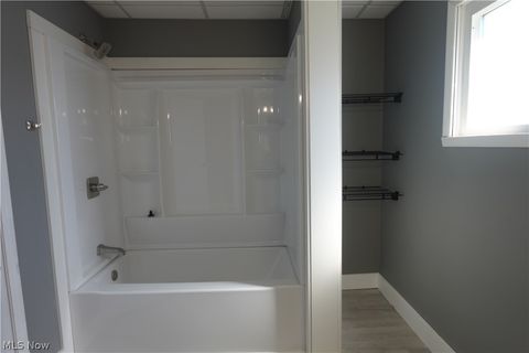 Tiny photo for 734 Main Street St, Bridgeport, OH 43912 (MLS # 5221295)